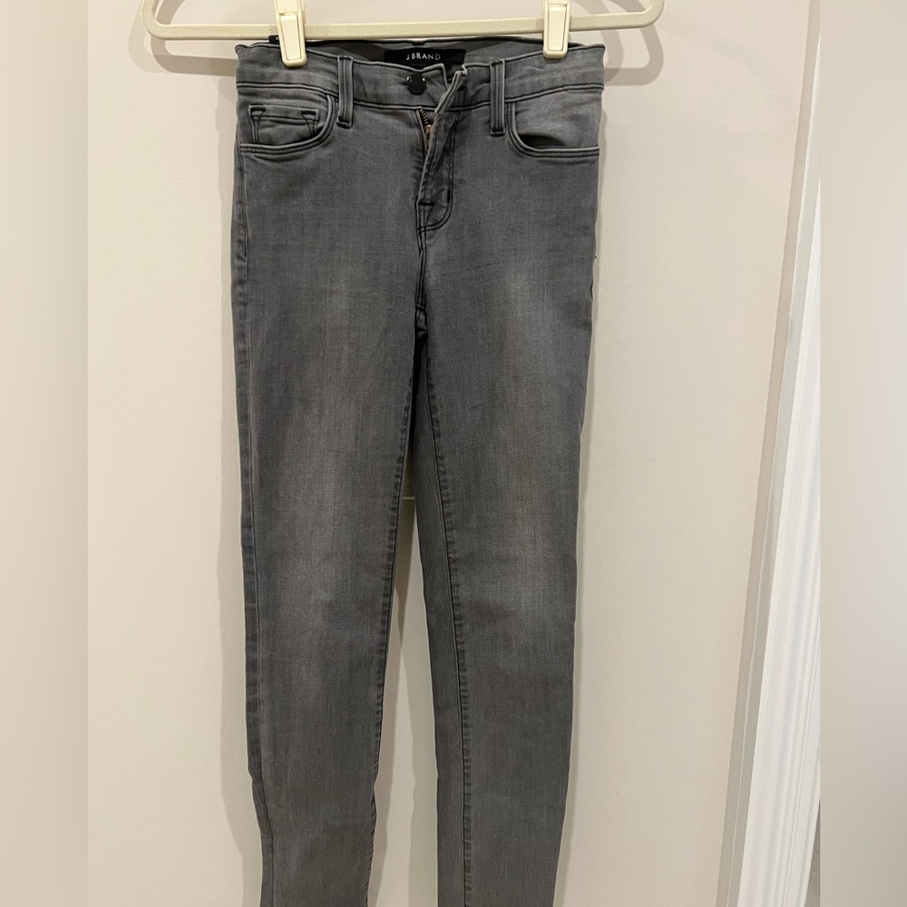 J Brand onyx skinny jeans style #81121524. Size 25